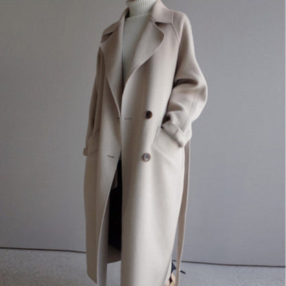 Damen Langer Klassischer Wintermantel | Zwei-Knopf Revers Design